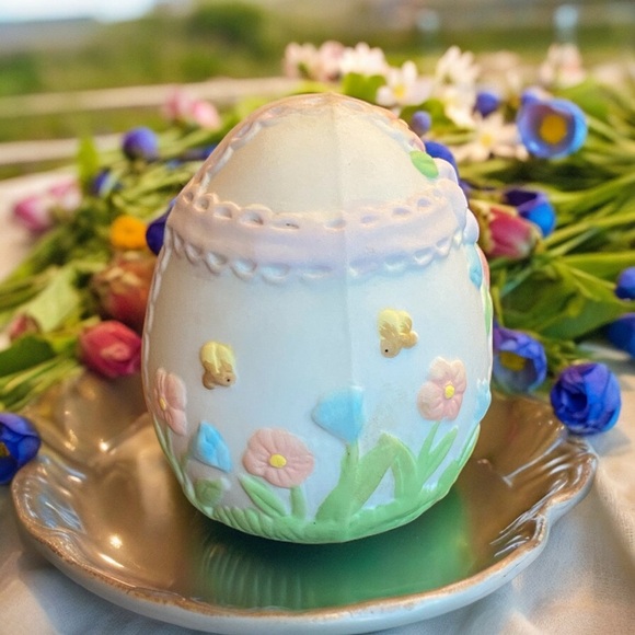 Ceramic Easter Egg by Russ - Picture 3 of 6